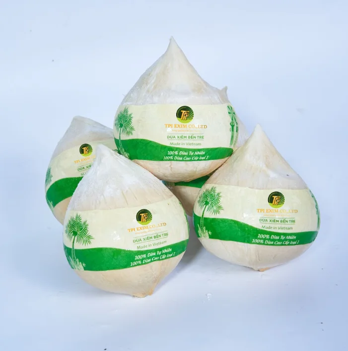 Export- Grade Vietnamese Fresh Coconuts- Sweet and Nutritious, Perfect for Summer Drinks