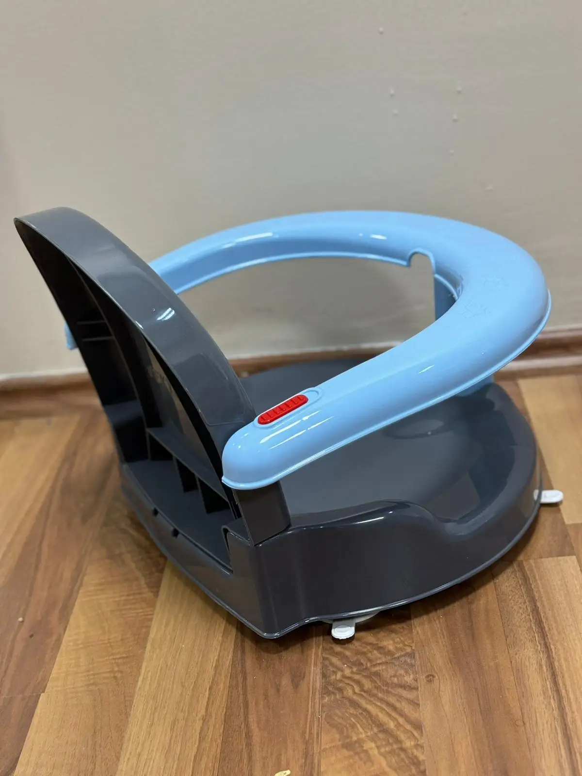 Foldable Infant Baby Bath Seat and Chair Anti-Slip for Toddler Bathroom Use for Cleaning and Bottle Warmer