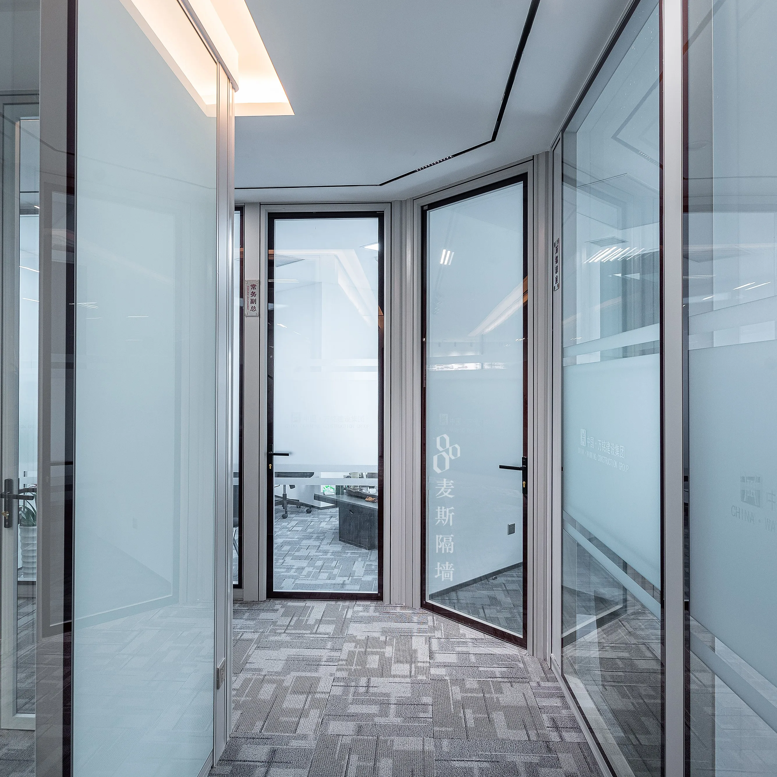 Сборная модульная стеклянная дверь прочная невидимая рама перегородка для офиса или больницы