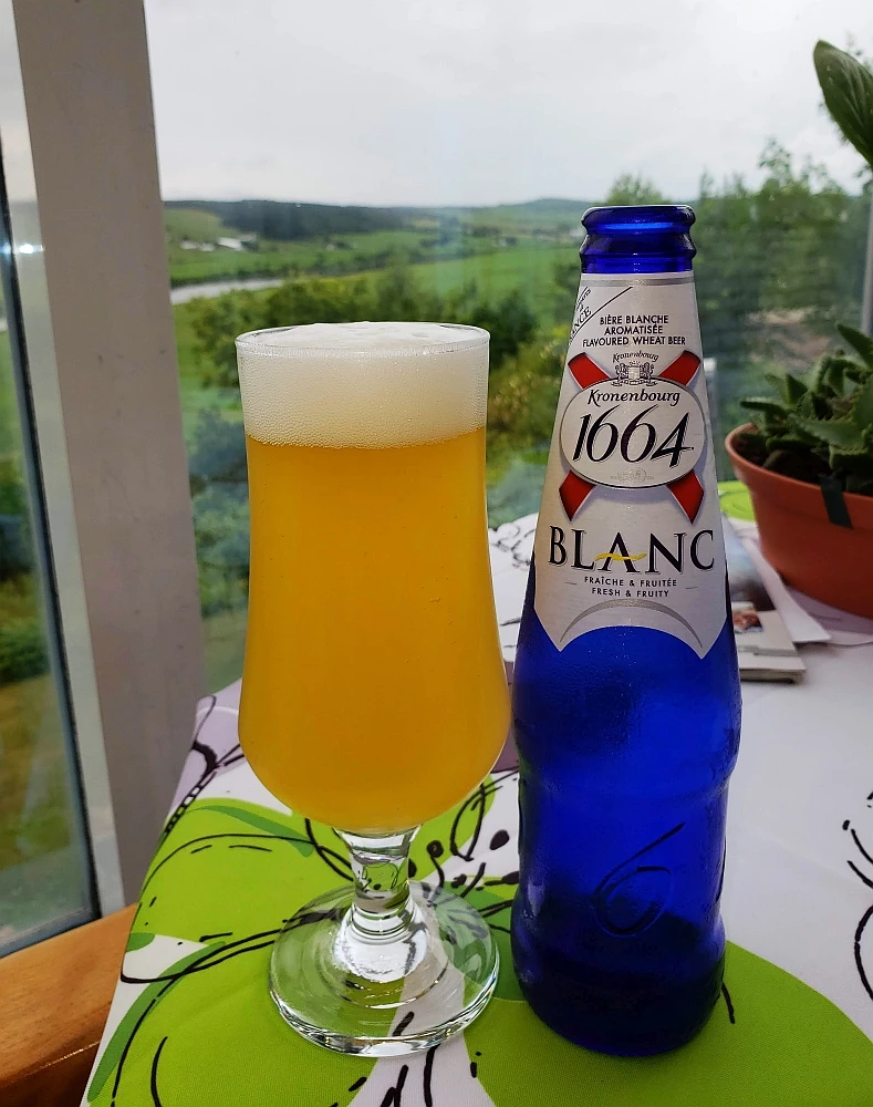 1664 Blanc8.jpg