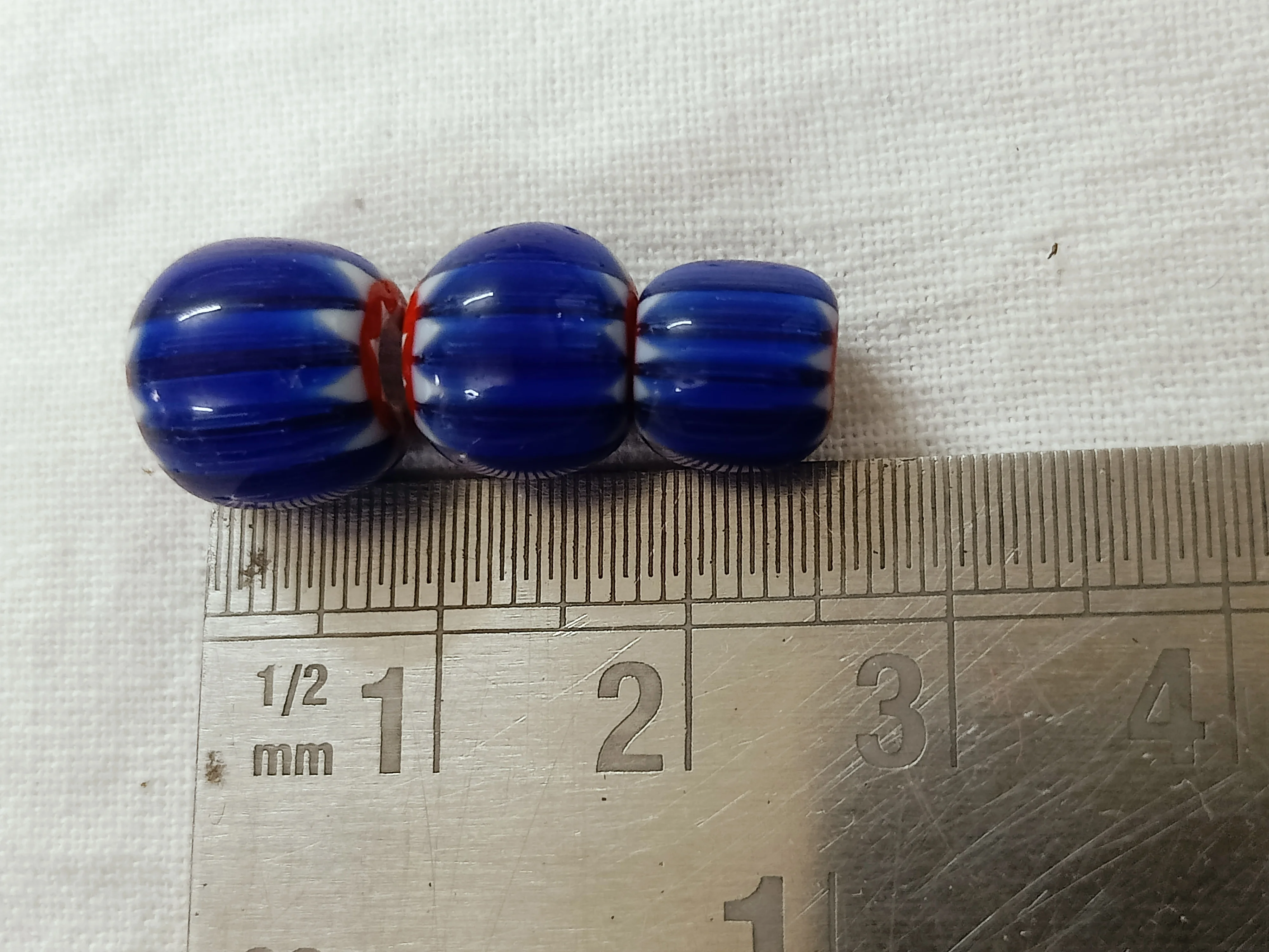 custom made shiny chevron glass beads in size 7 mm onwards ideal for jewelry designers and bead stores