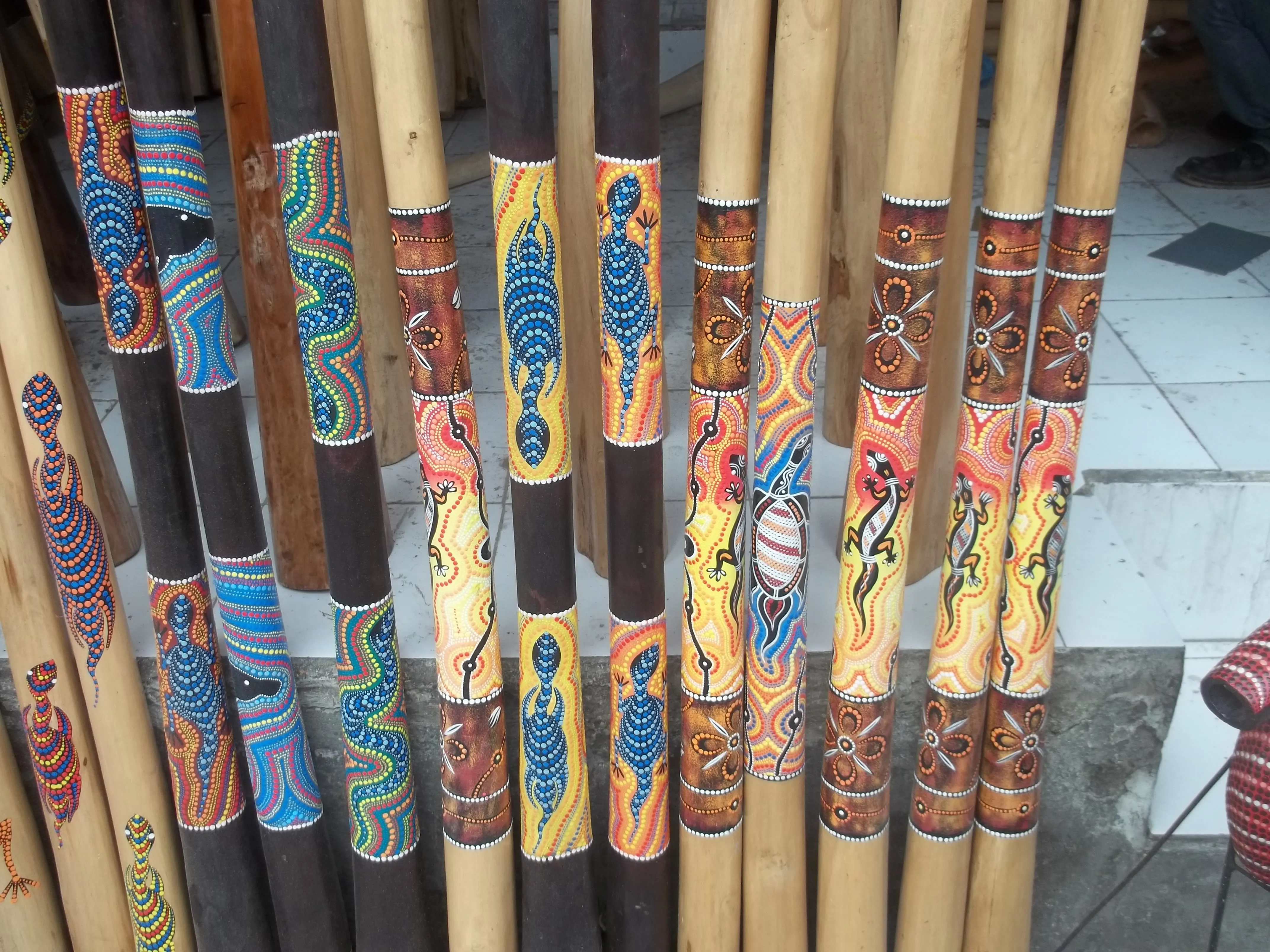 Wooden Long Didgeridoo are made of teak wood or eucalyptus wood made in Bali Indonesia original this music instrument