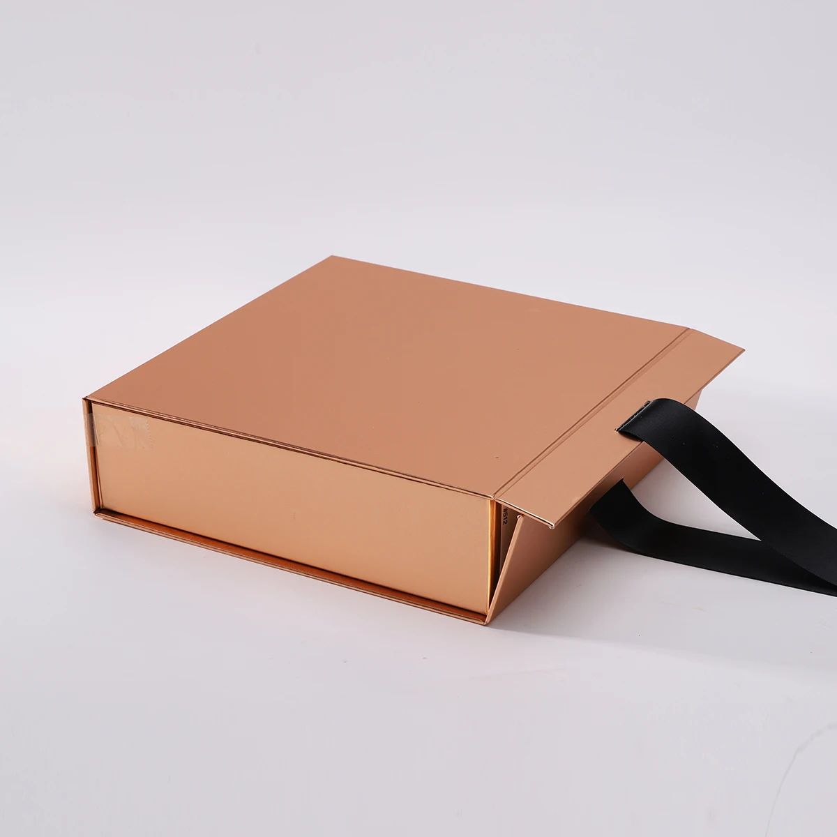 Wholesale Custom cosmetic make up rigid Box Luxury Gift Magnetic paper Box packaging With LOGO lid ribbon