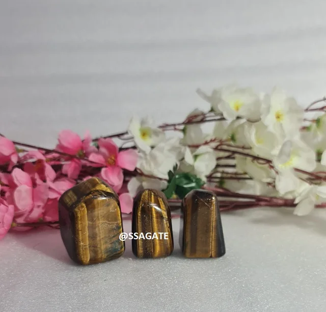 Best Quality Natural Tiger Eye Free Form Shape Wholesale palm Stone Good Quality Free Form Shape Buy online From s s agate