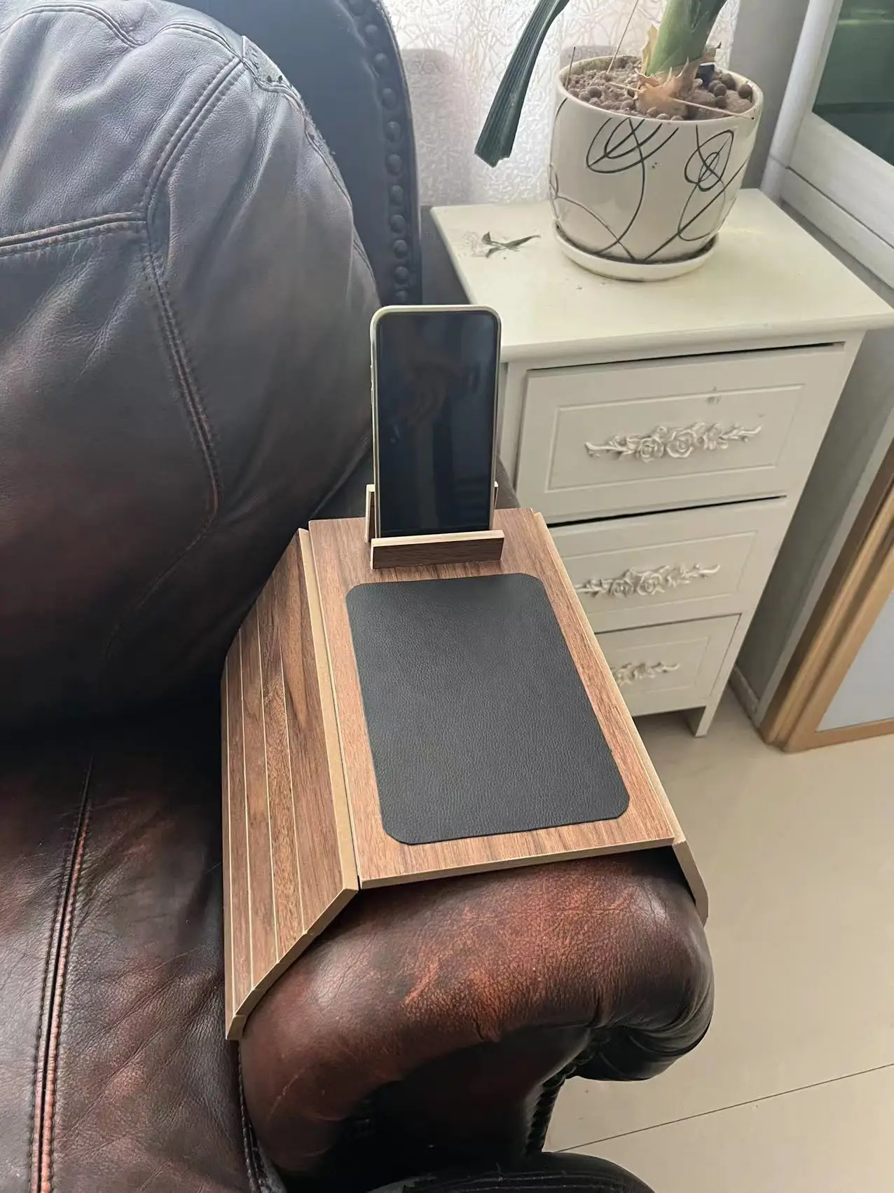 Eco-friendly Bamboo Wood Sofa Arm Tray for Couch Flexible Sofa Tray Couch arm Table Perfect for Drinks Snacks Remote