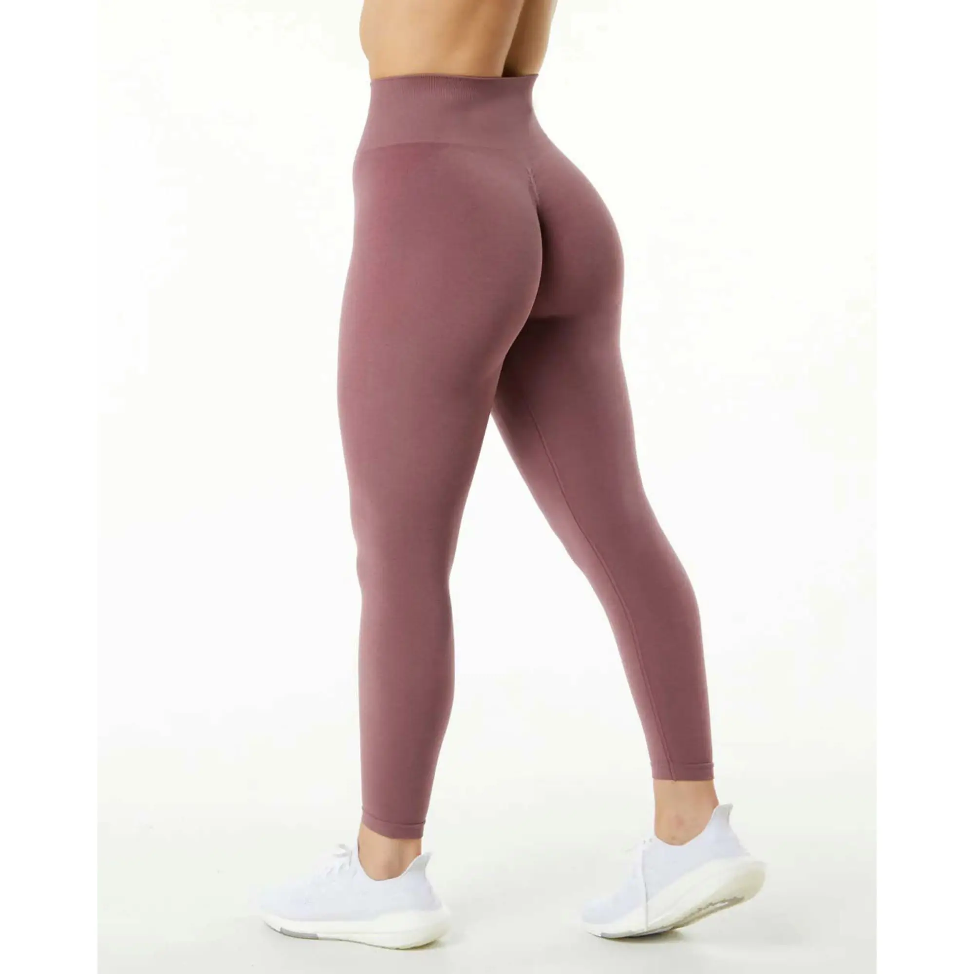 Seamless Knit Fabric 51% Polyamide 38% Polyester 11% Elastane Tapered High Waisted Rose Womens Seamless Scrunch Legging