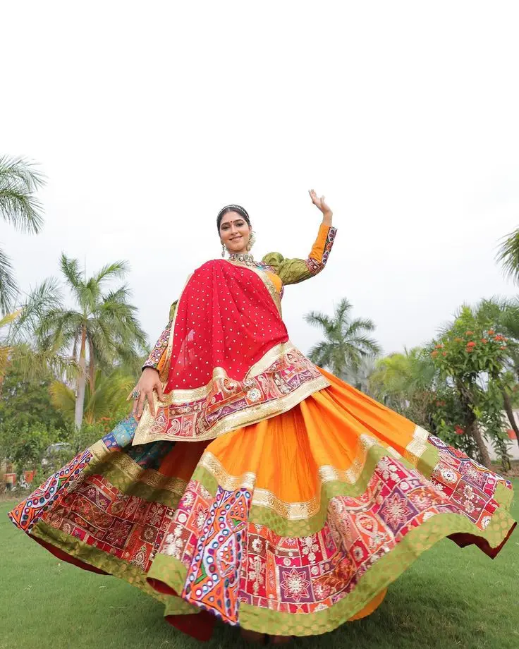 Свадебный дизайнерский темно-бордовый бархат Lehenga Choli Вышитый свадебный лахенга чоли для женщин оптовая продажа 2023 индийской одежды