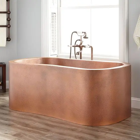 Copper Bathtub with Latest Metal Designing