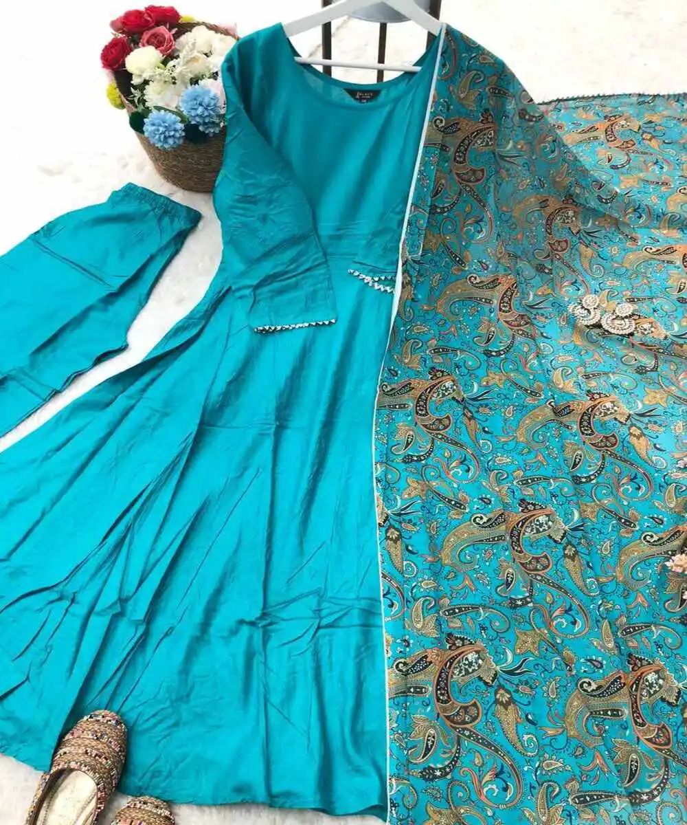Fashion Fusion: Pakistani Style Salwar Kameez - Fusion of Traditional and Modern Styles, Creating a Chic and Stylish Fashion