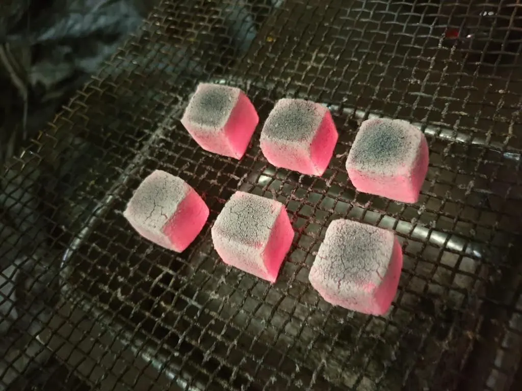 Cube Briquette For Shisha Hookah Best Quality White Ash Strong Coal Made 100% Pure Coconut Shell Charcoal From Indonesia