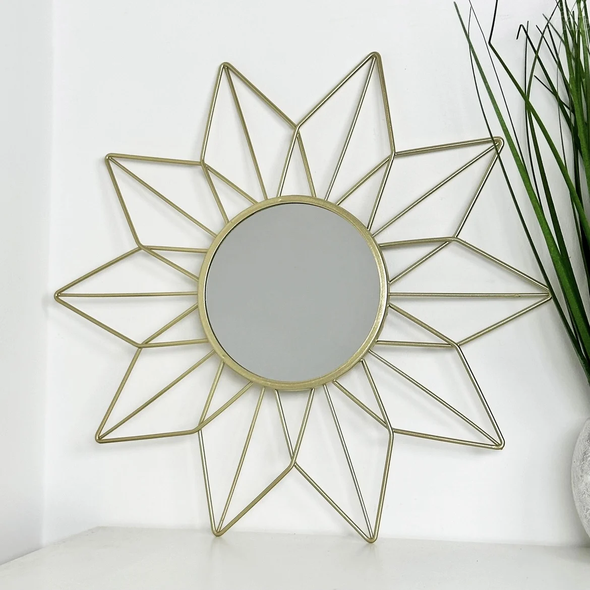 Modern Luxury Popular Gold Framed Mirror Nordic Wall Hanging Flower Wire Design Round Home and Living Room Decorative Mirrors