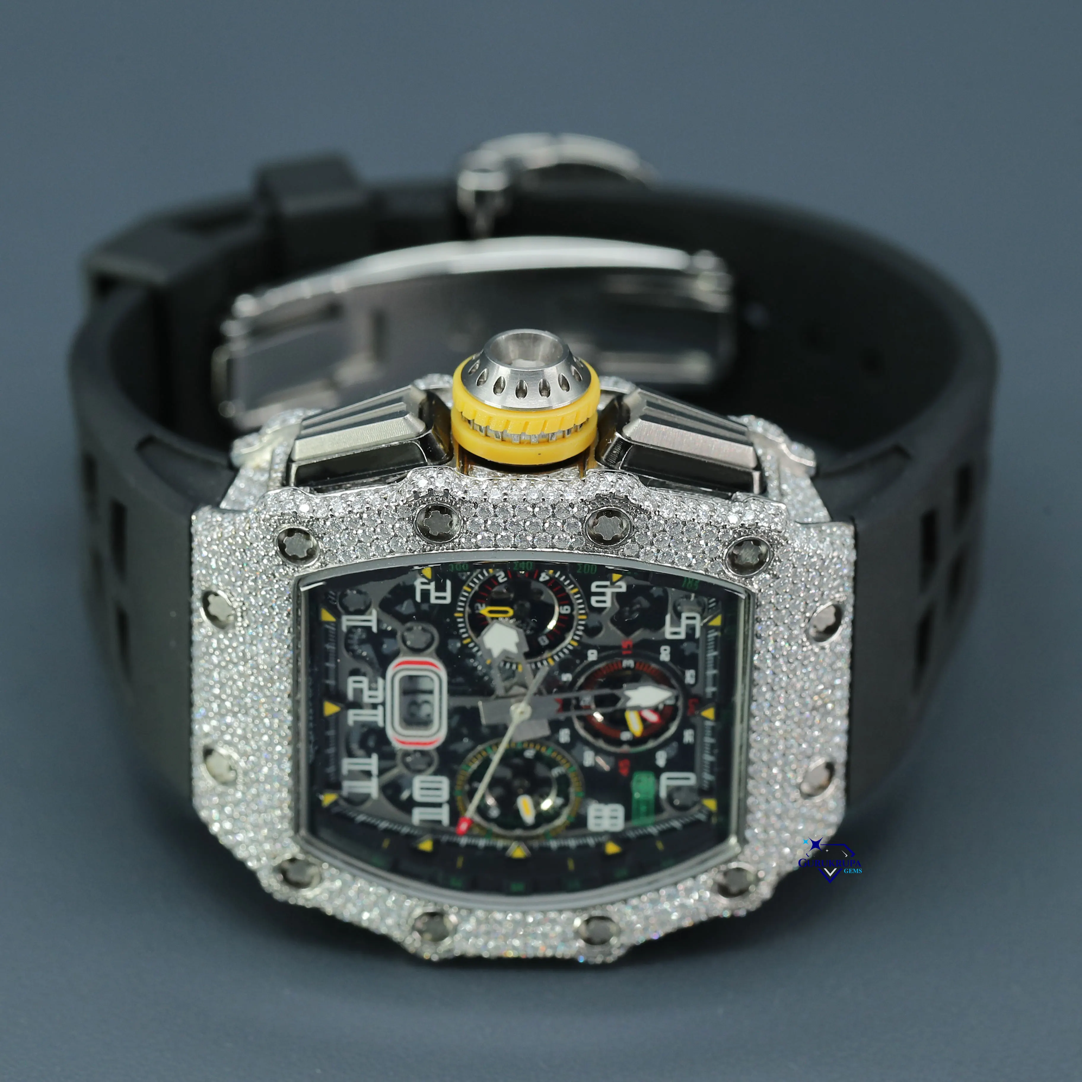 This stylish mens hip hop watch crafted and adorned with VVS clarity natural round brilliant cut diamonds fashion jewelry