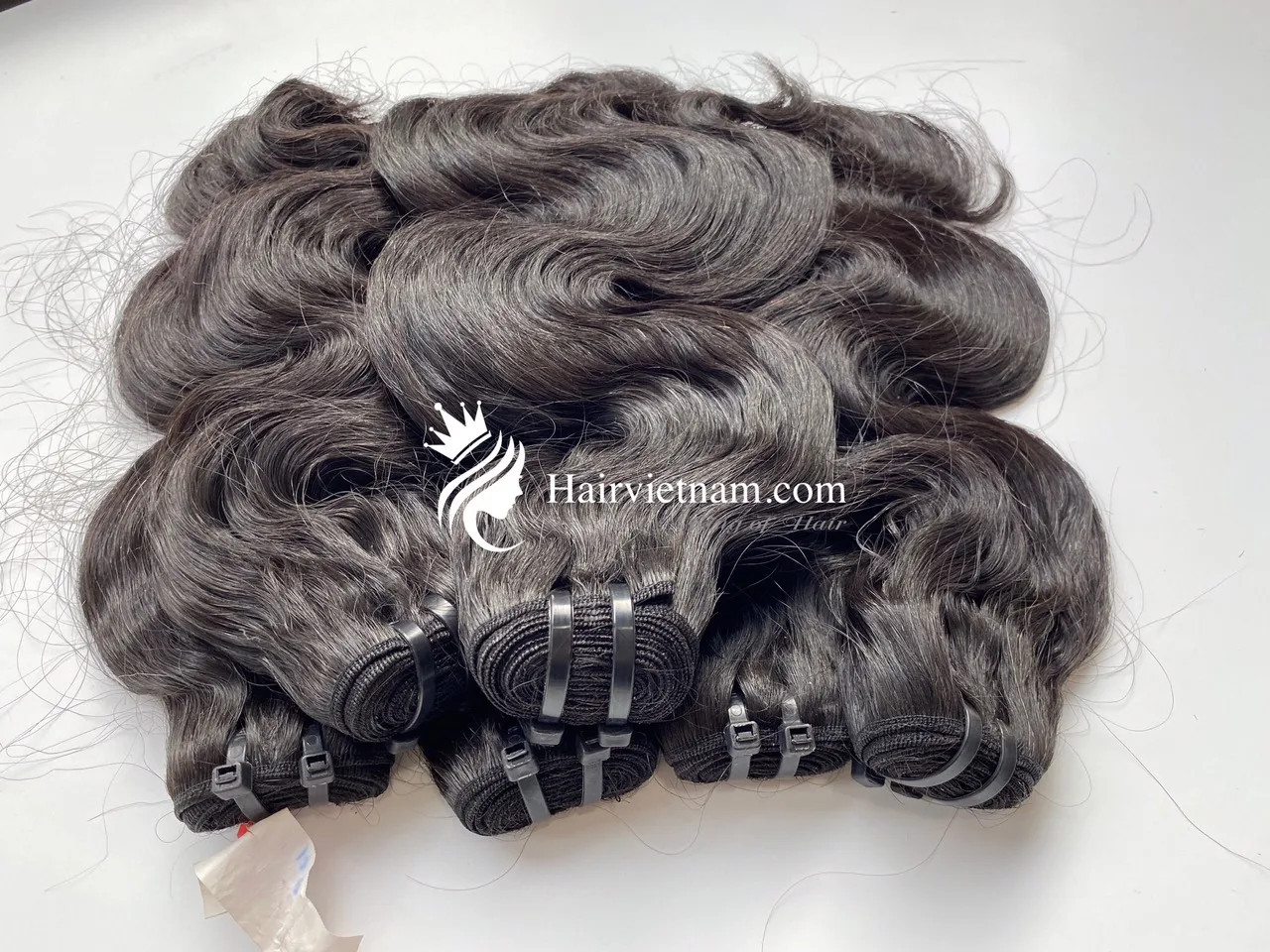 Body wavy hair natural hair product made by Vietnamese human hair weaves bundle