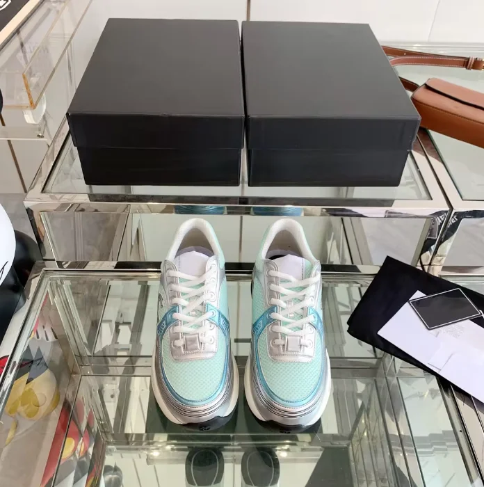 2024 Top Quality Designer Shoes Comfortable Lace-up Women Sneakers Sport Shoes Sneakers For men And Ladies