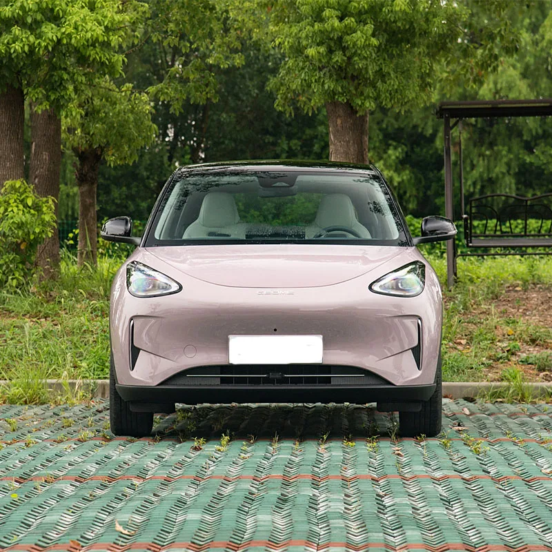 Электрический мини-автомобиль Geely Xingyuan EV 2024 410 км