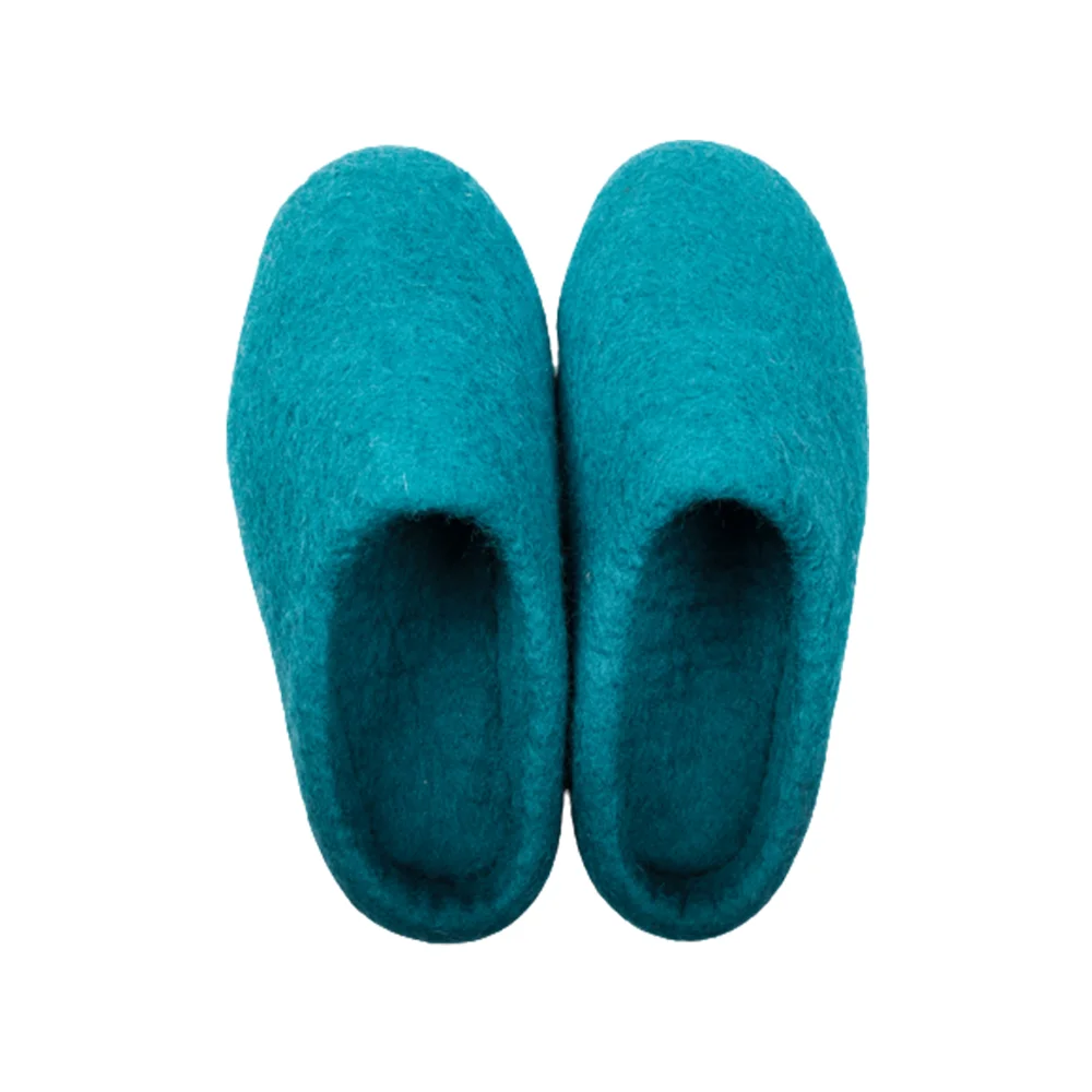 Handmade Felt slippers Unisex Mens Womens Shoes Made with Merino Wool Suitable for All Seasons