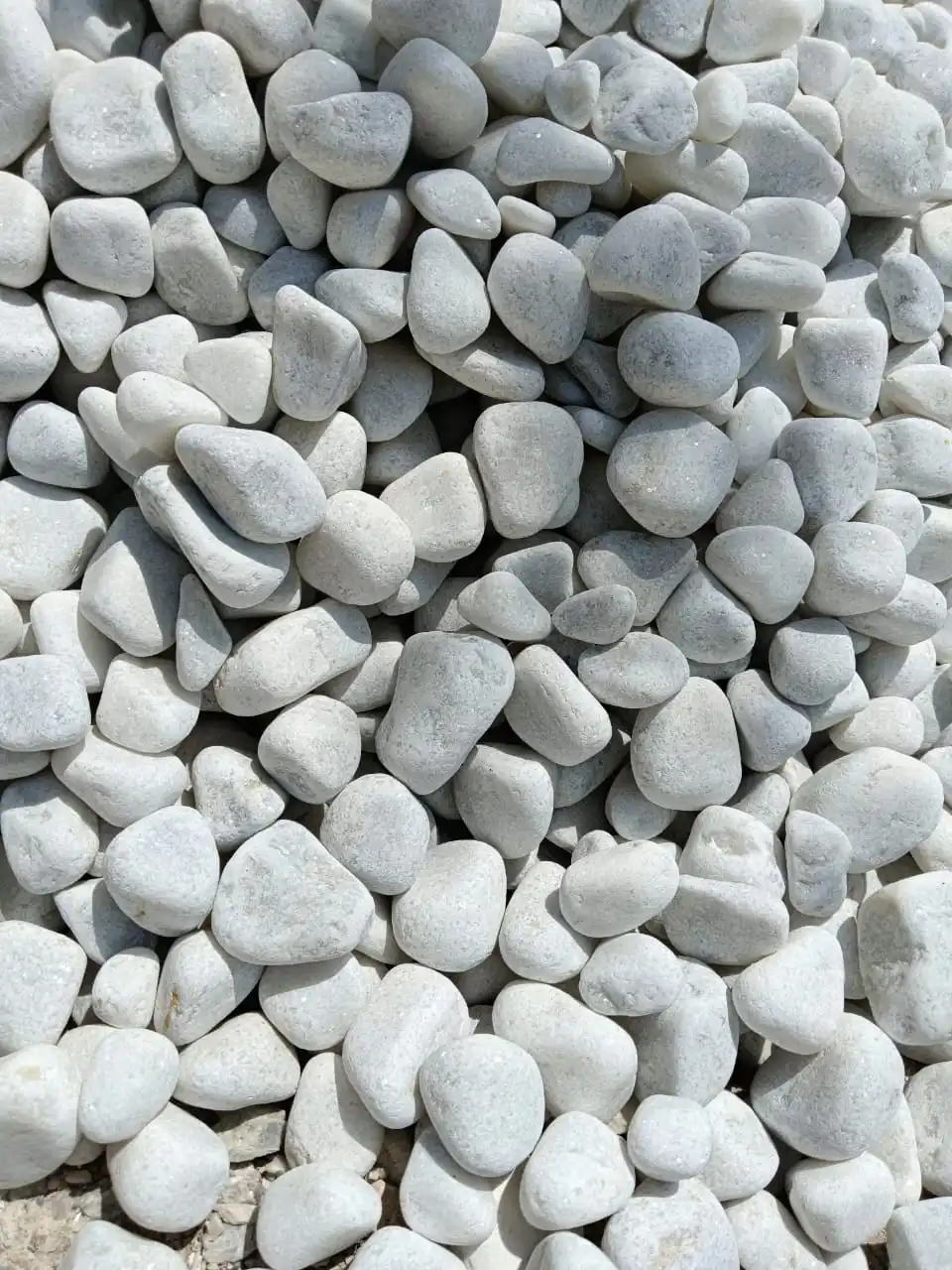 Bestselling Popular Pick Marble Pebbles Natural Stone for Home Office and Garden Decoration Open for Export Sales
