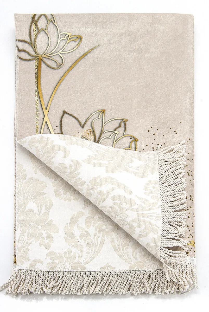 Soft Texture Polyester Prayer Mat Muslim Praying Rug Traditional Islamic Accessories 516 Gram 70 * 118 cm High Quality Sajjadah