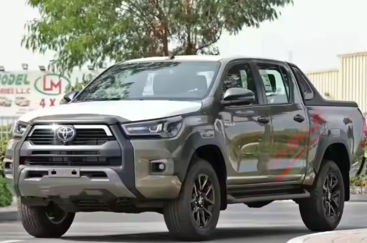 2021 (LHD) TOYOTA HILUX DC 2 7 P MT 4x4 P. Окно коричневые подержанные автомобили