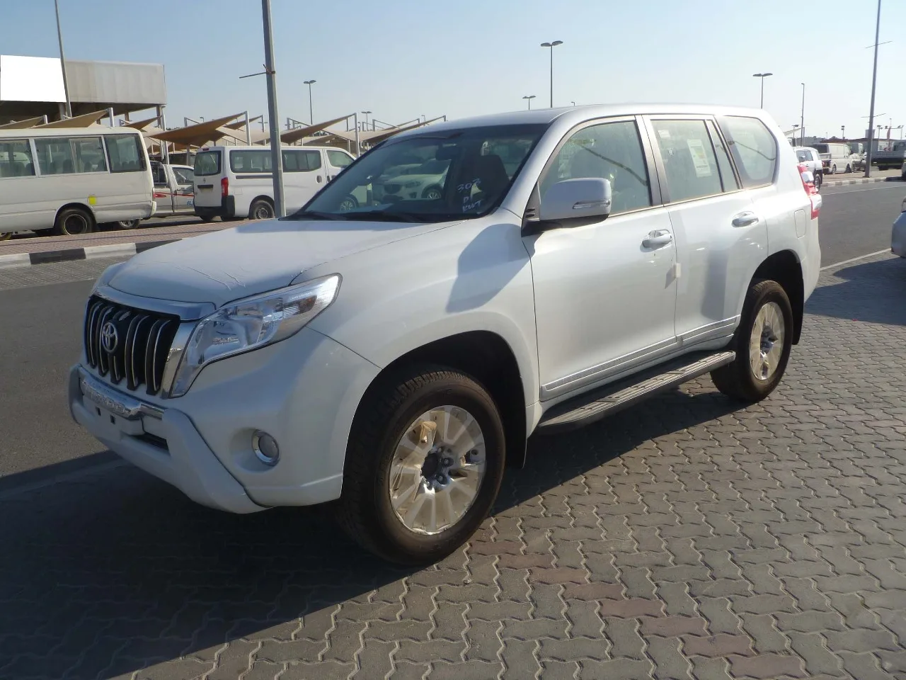 2017 Toyo-ta Land Cruiser Prado