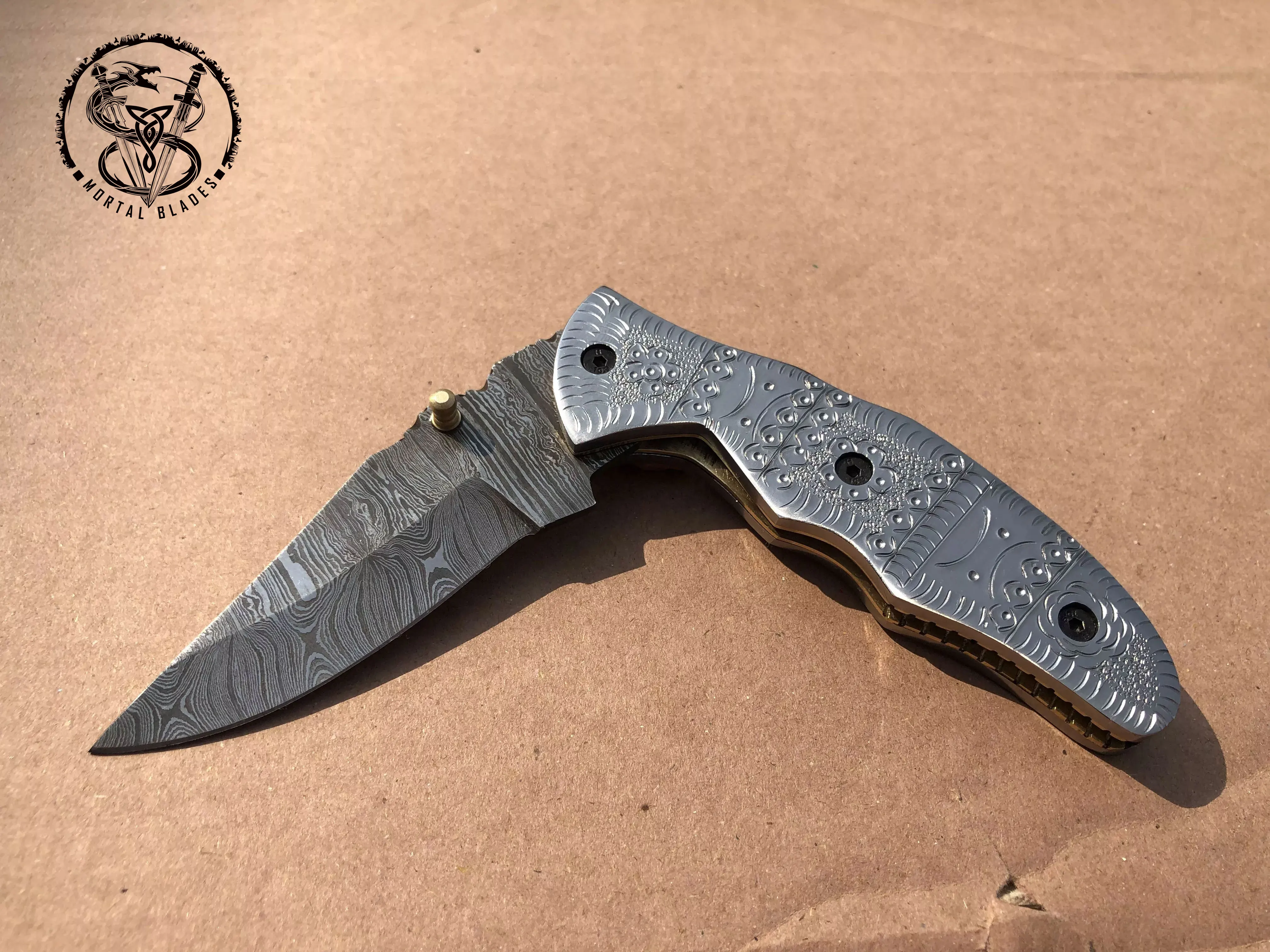 Best Outdoor Camping Hunting Bushcraft EDC Folding Pocket Knife Hand Engraved Foldable Knife With Portable Leather Sheath