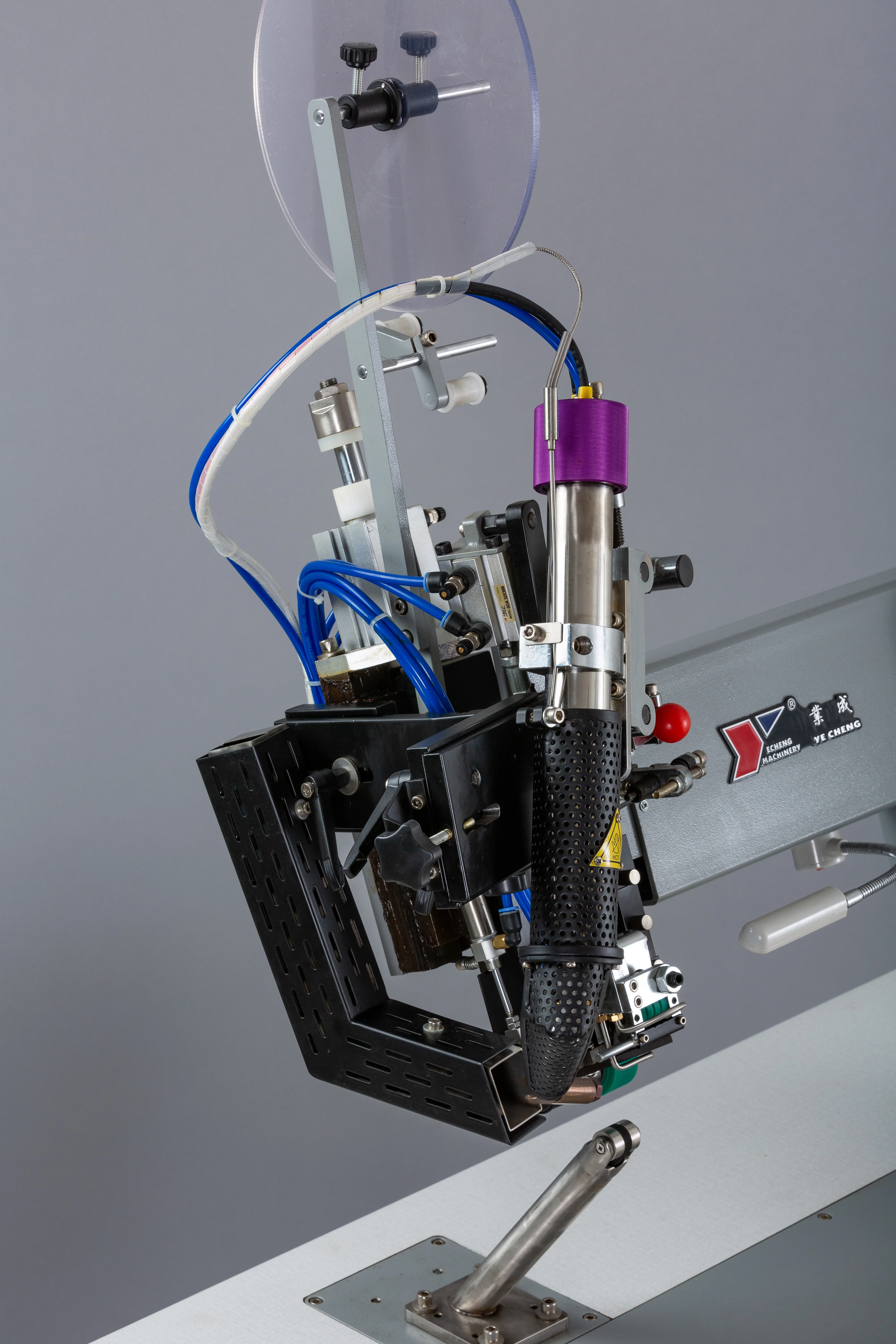 High Speed Medical Coveralls Tape Sealing Hot Air Non-woven Tape Welding Machine for PPE Clothing