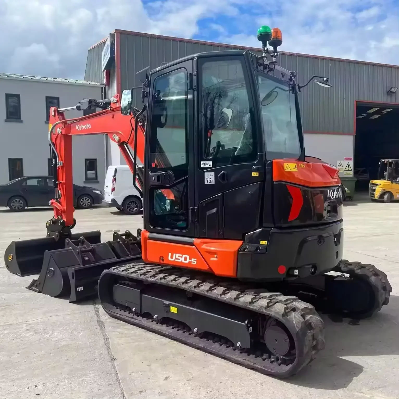 Authentic Kubota U50-5 Mini Excavator Factory Supply Used 3 Ton Operating Weight Mitsubishi Gearbox Pump Motor-Core Included