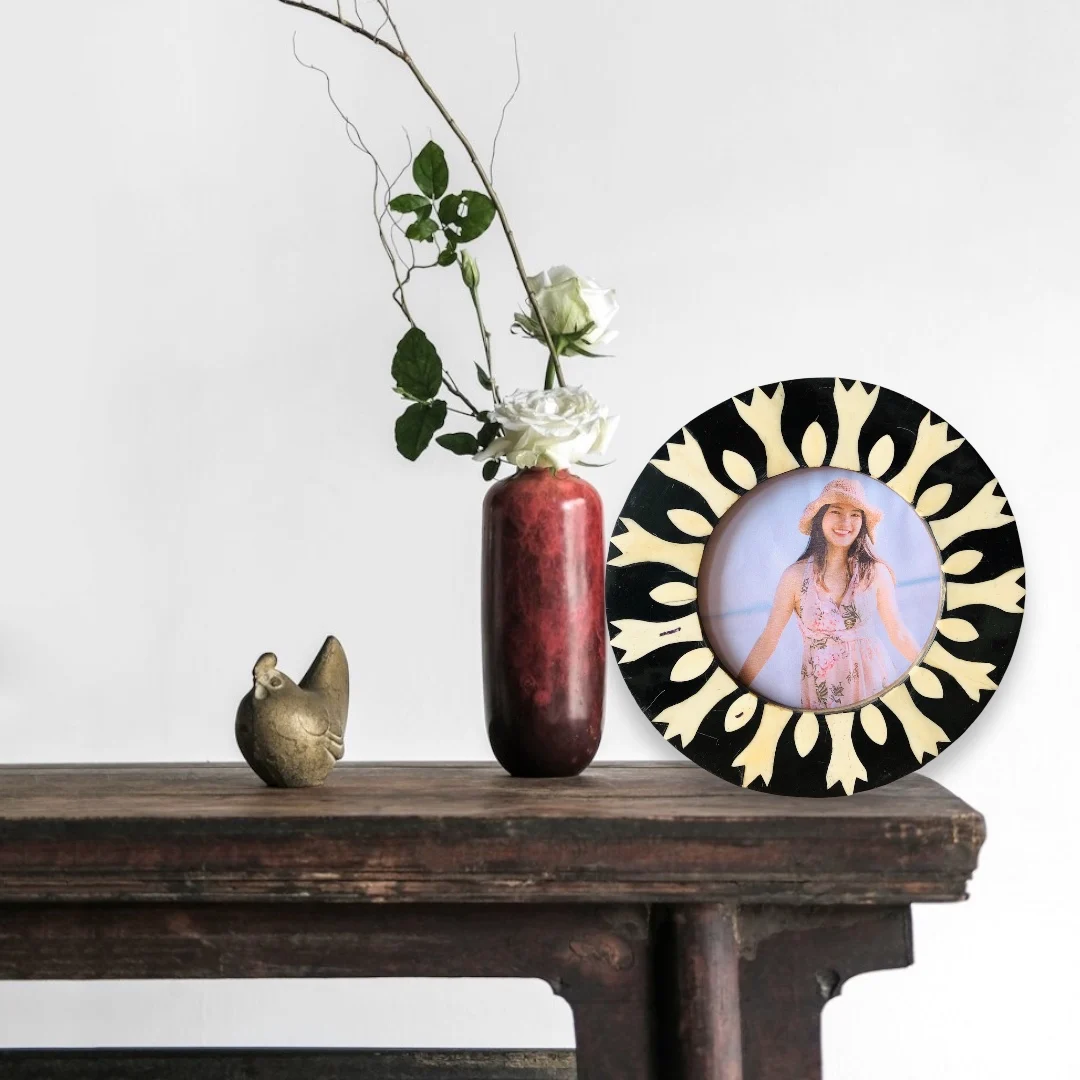 Handcrafted Wooden Picture Frame Elegant & Durable Vintage Style Wooden Photo Frame Beautifully Crafted for Your Photos