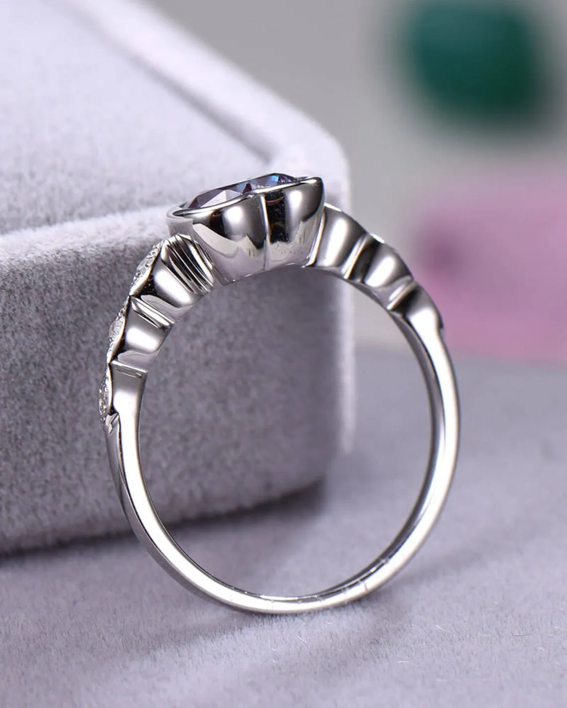 18K Solid Gold Natural Diamond & Alexandrite Stone Wedding Ring Top Quality Heart Shape Halo Stackable Ring For Women Wholesale