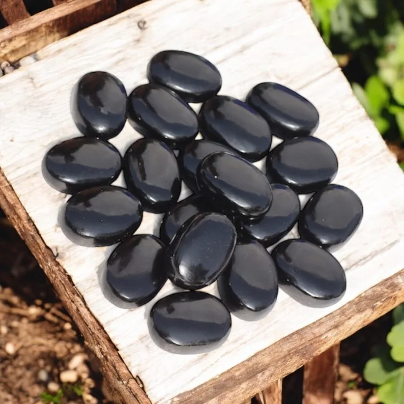 A++ Quality Black Obsidian Palm Stone Polished Crystal Agate for Healing Meditation and Feng Shui Carved in Chakra Style