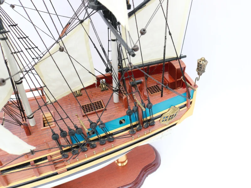 Производитель Gia Nhien дизайн на заказ HMS BOUNTY окрашенная деревянная модель лодки-высококачественная корабля-ручная работа