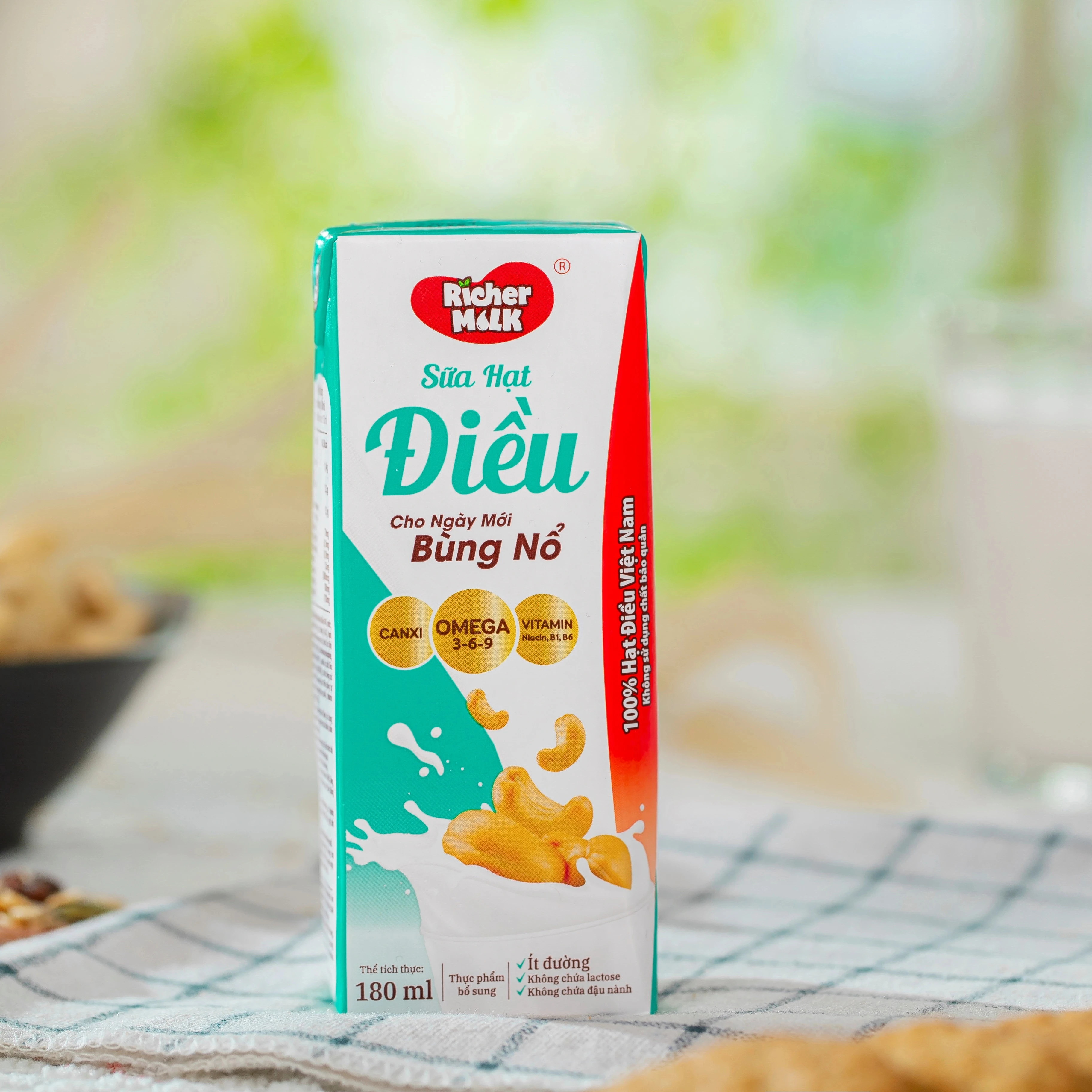 Cashew Milk  Richer Milk 180 ml Flavored Milk Direct Use Healthy Sterilized Cashew Nut