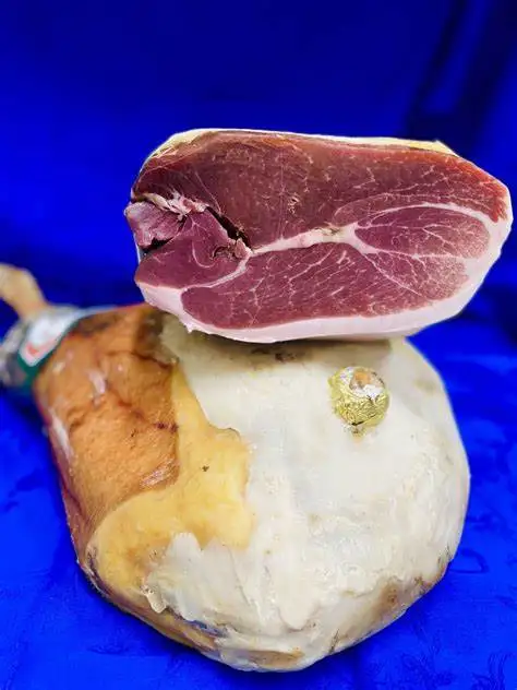 Italian made product, Italian meat, Prosciutto crudo boneless v.p. 100%