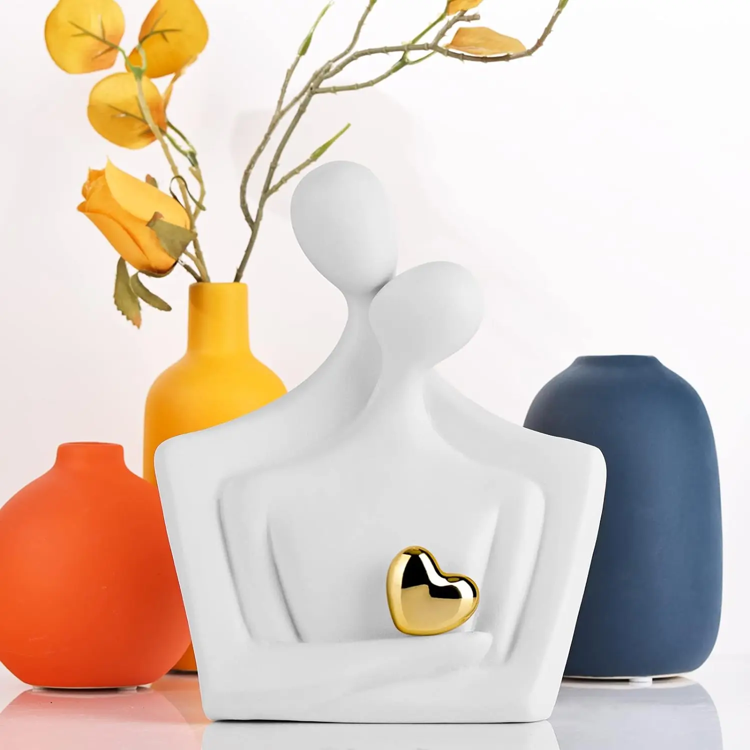 Modern Sculpture Couple Hug Statue Love Figurines Modern Decorative for Home Decor