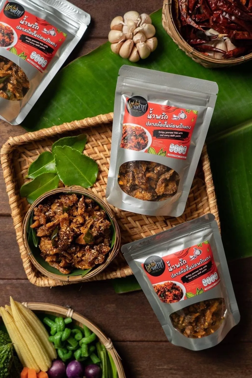 Хрустящие рыбы тыквы премиум-класса с тайским красным карри, Чили пастой, закуска от Sa Nay Rot Thai