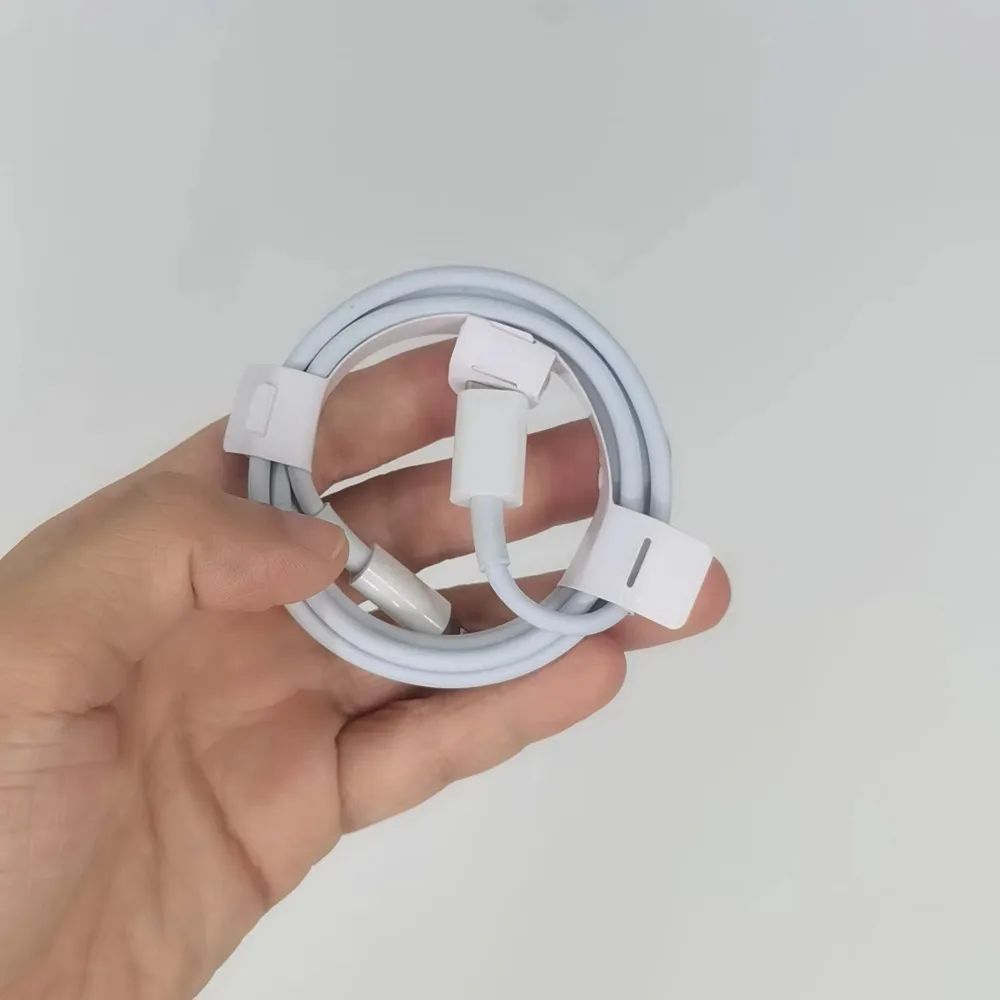 Fast Charger Adapter UK Plug 18w 20w Type C Fast Charger Block With 3ft Pd Cable For Iphone 12 13 14 Pro