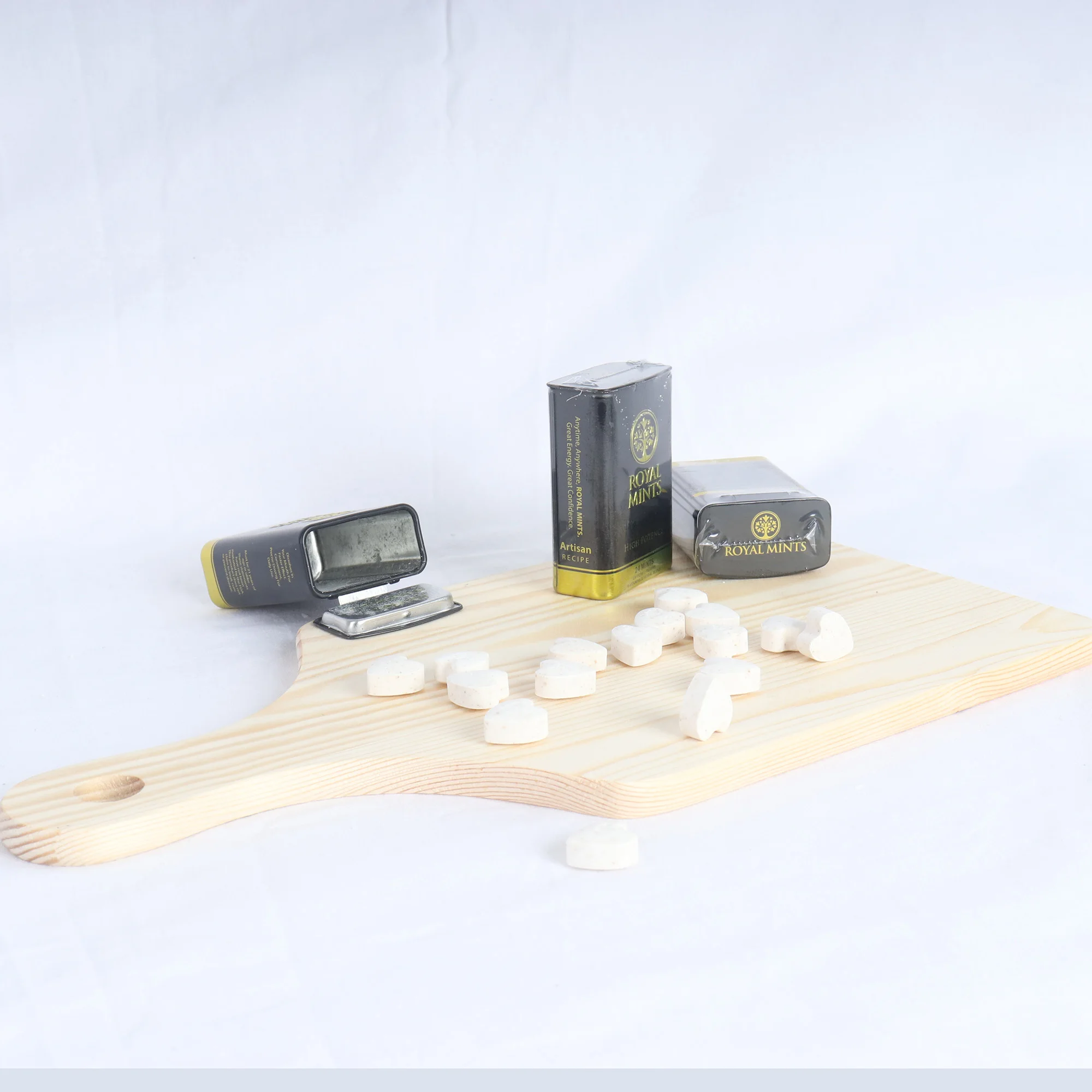 Hot Sales Confectionery Mint Flavor Love Shape Tablet Candy In Canned Packaging Hard Sweet Candy Malaysia Leading Products