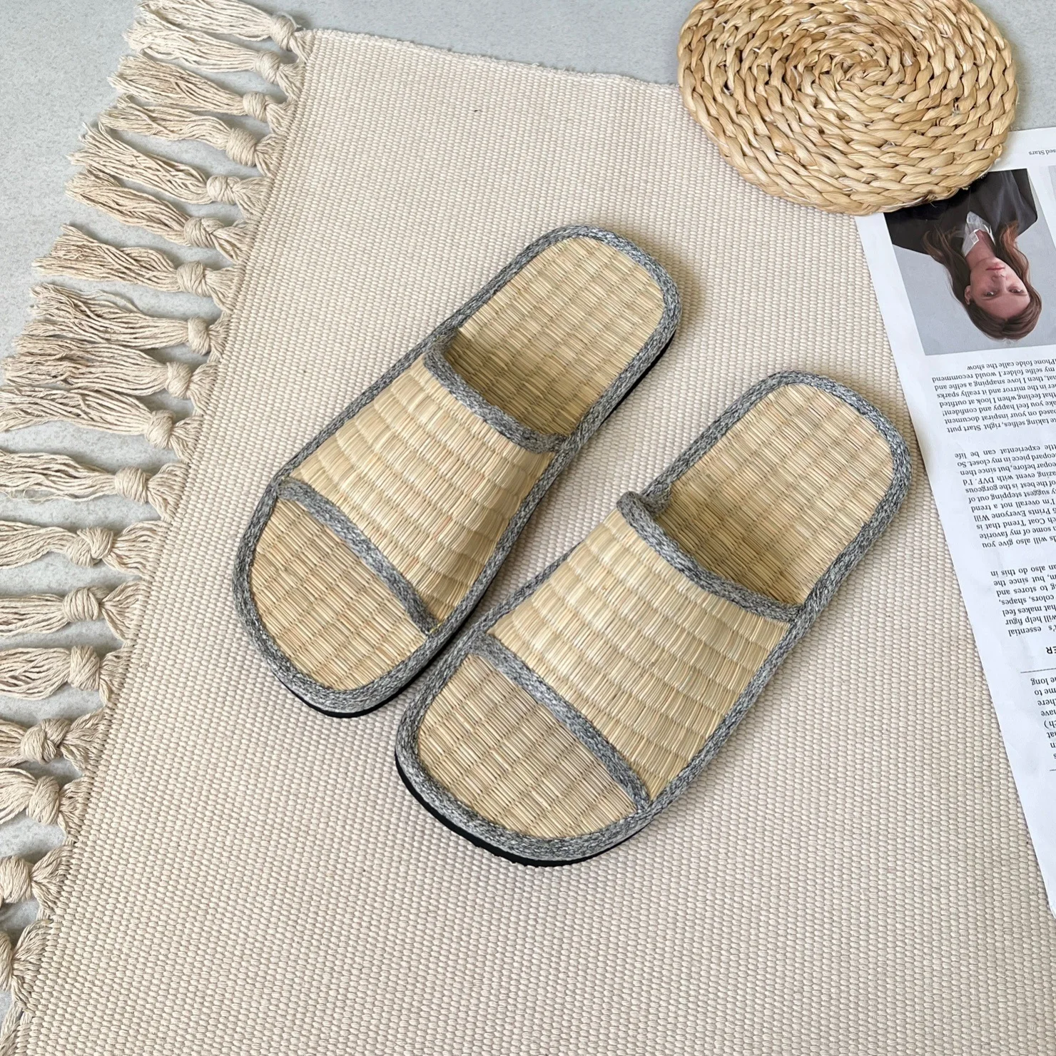 New Trending Seagrass Water Hyacinth Slippers Straw Plush Mesh Canvas Fur Platform Summer Natural Color Home Slippers
