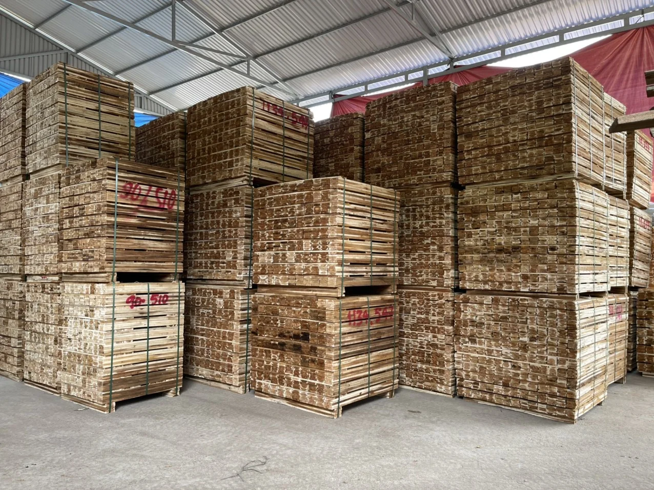Fresh Acacia Pallets Timber FOR Korea Market