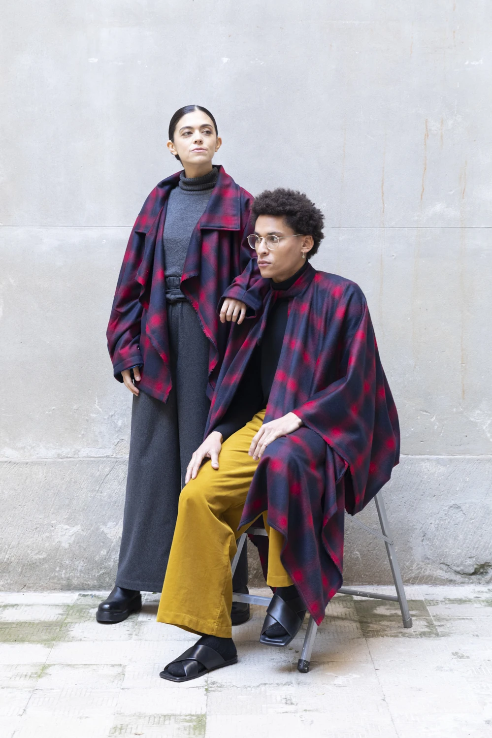 SUSTAINABLE, ECO-CHIC, ECO FASHION MADE IN ITALY Short Gingham Recycled Wool Trench Coat WOMAN