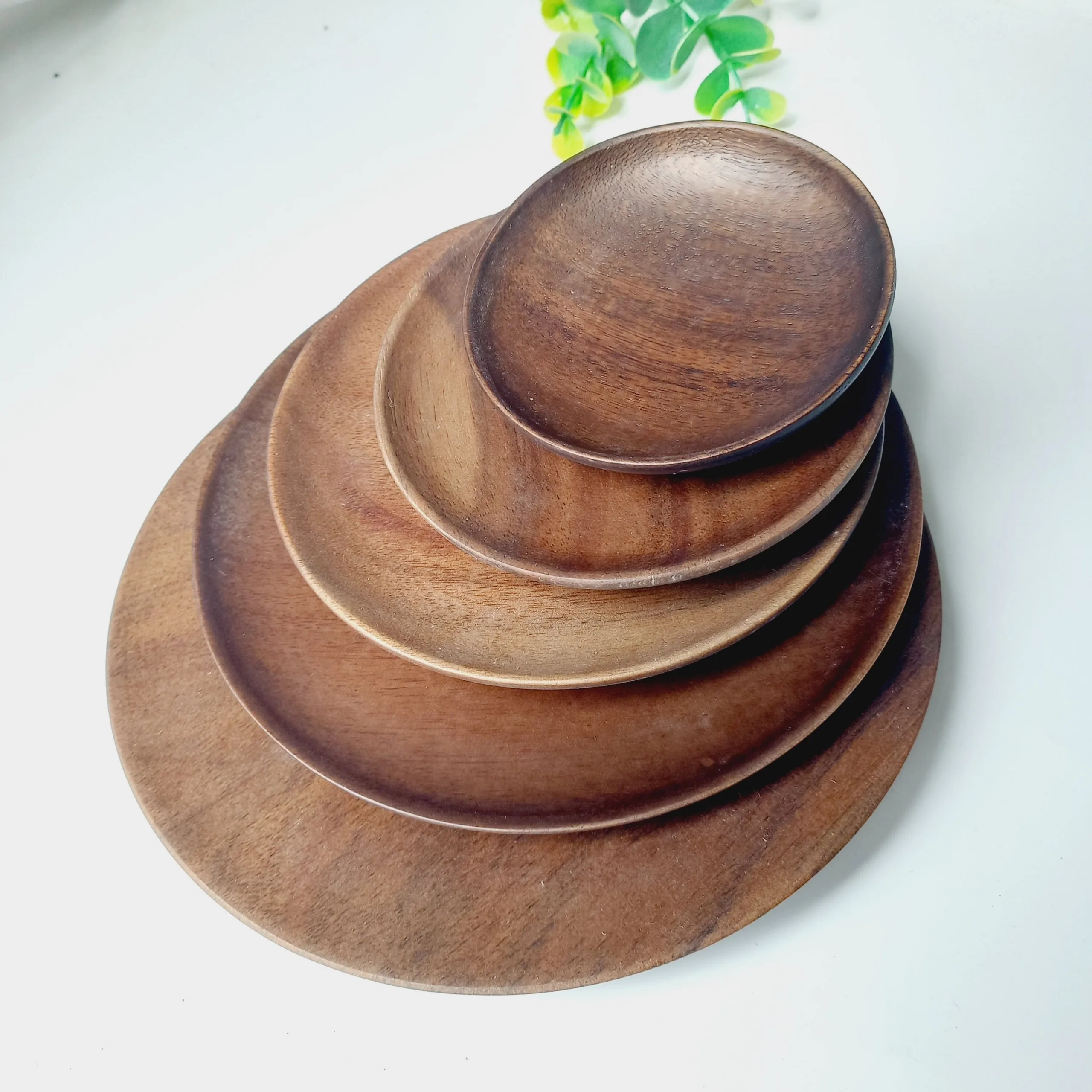 Amazon Hot Sales Wooden Serving Dishes Wood Plates For Tabletop Dinnerware Plate Sets Acacia Handmade Wood Carved Vietnam