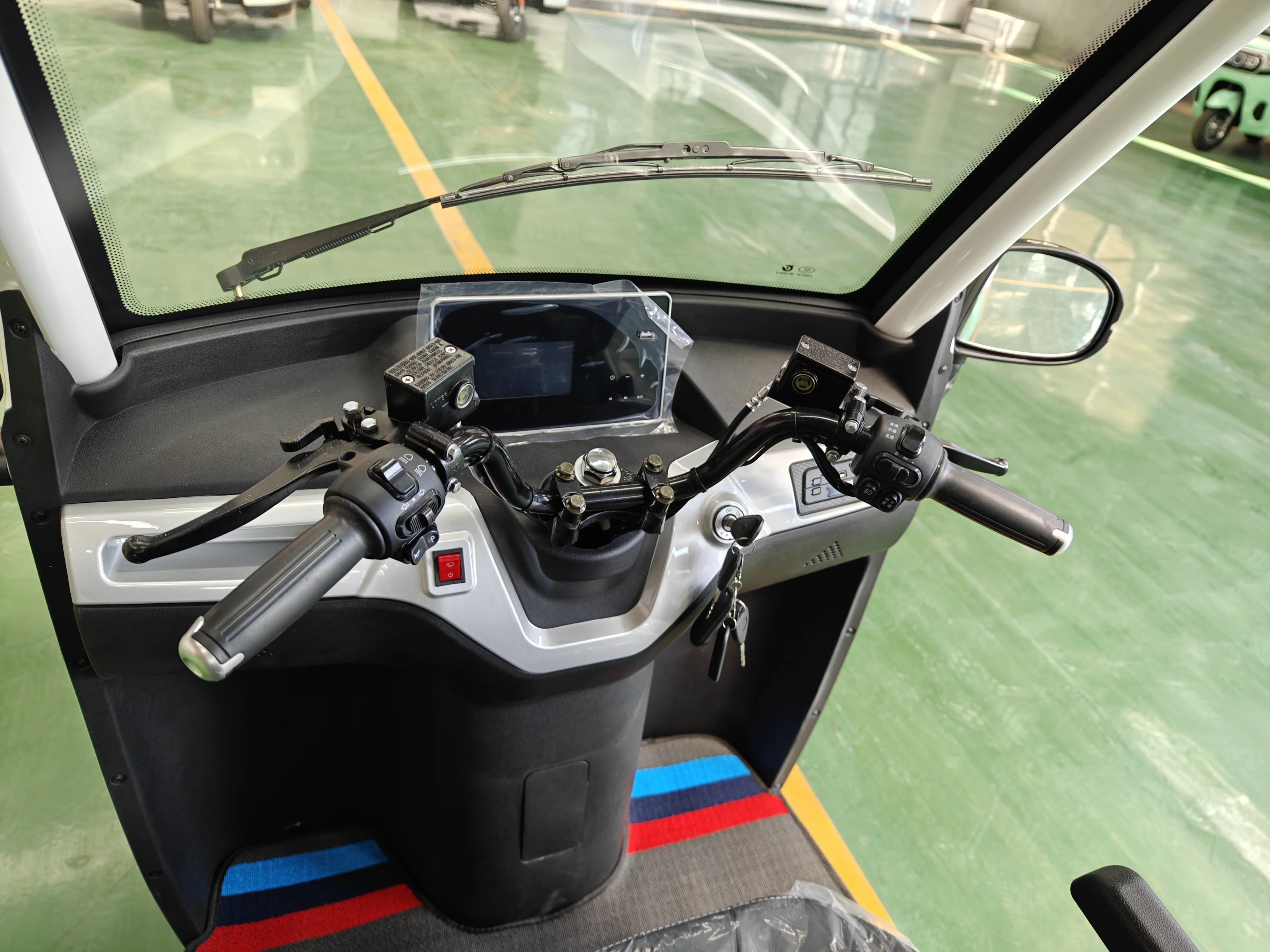 2024 Most popular  Mini Electric Tricycle for urban/3 wheeled passenger electric car/mini electric car