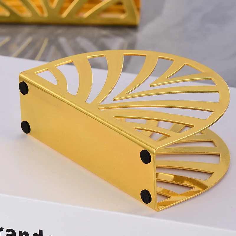 Metal wrought paper towel holder gold hollow triangle napkin storage box vertical simple creative hotel square towel seat