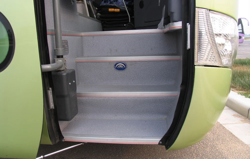 2021 China Used Buses 55 Seat Luxury Tourism City Bus For Sale