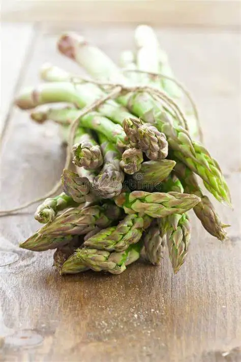 FRESH ASPARAGUS