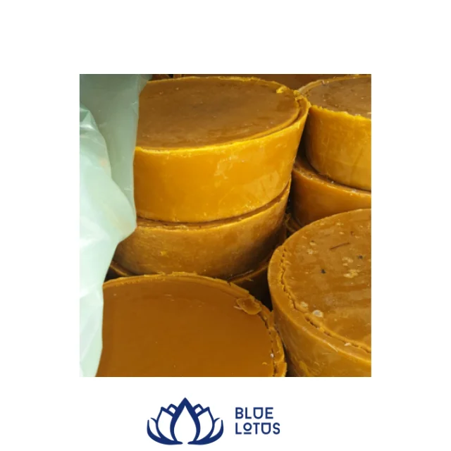 Vietnamese factory direct selling yellow brown beeswax, wasp wax, 100% pure beeswax