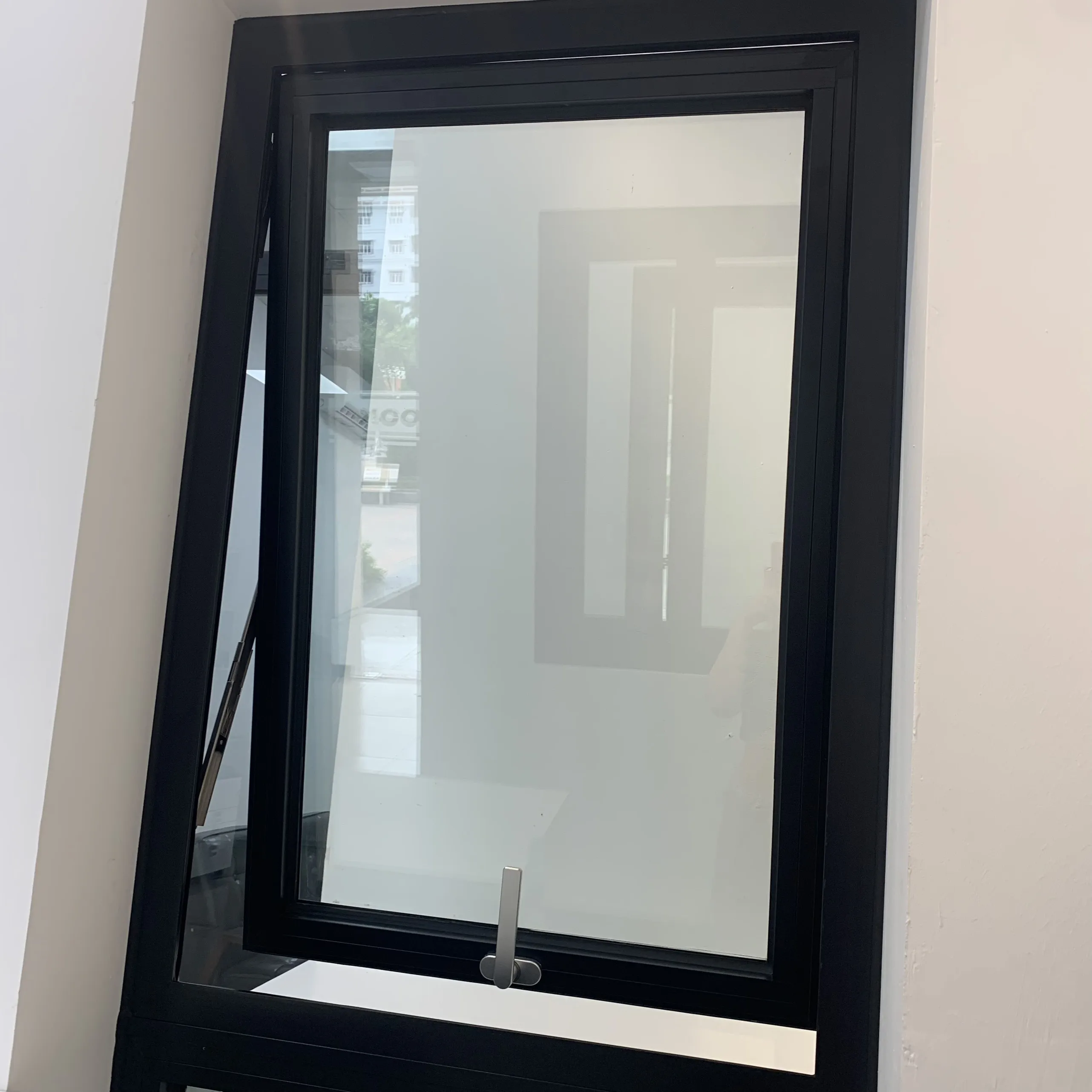 High quality thermal- bridge aluminum awning window made in Vietnam factory price low-e double glasses