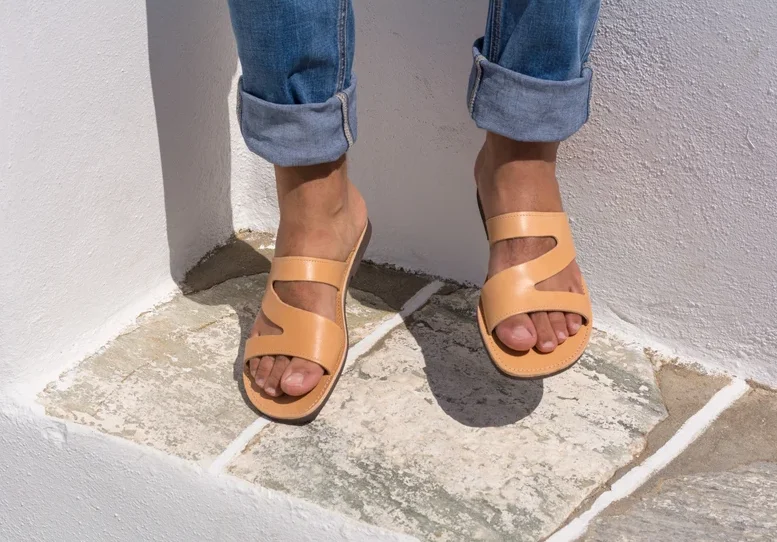 Summer Slippers for Man Leather Beach Outdoor Slippers Summer Sandals Men Casual Leather Shoes Microfiber Open Toe