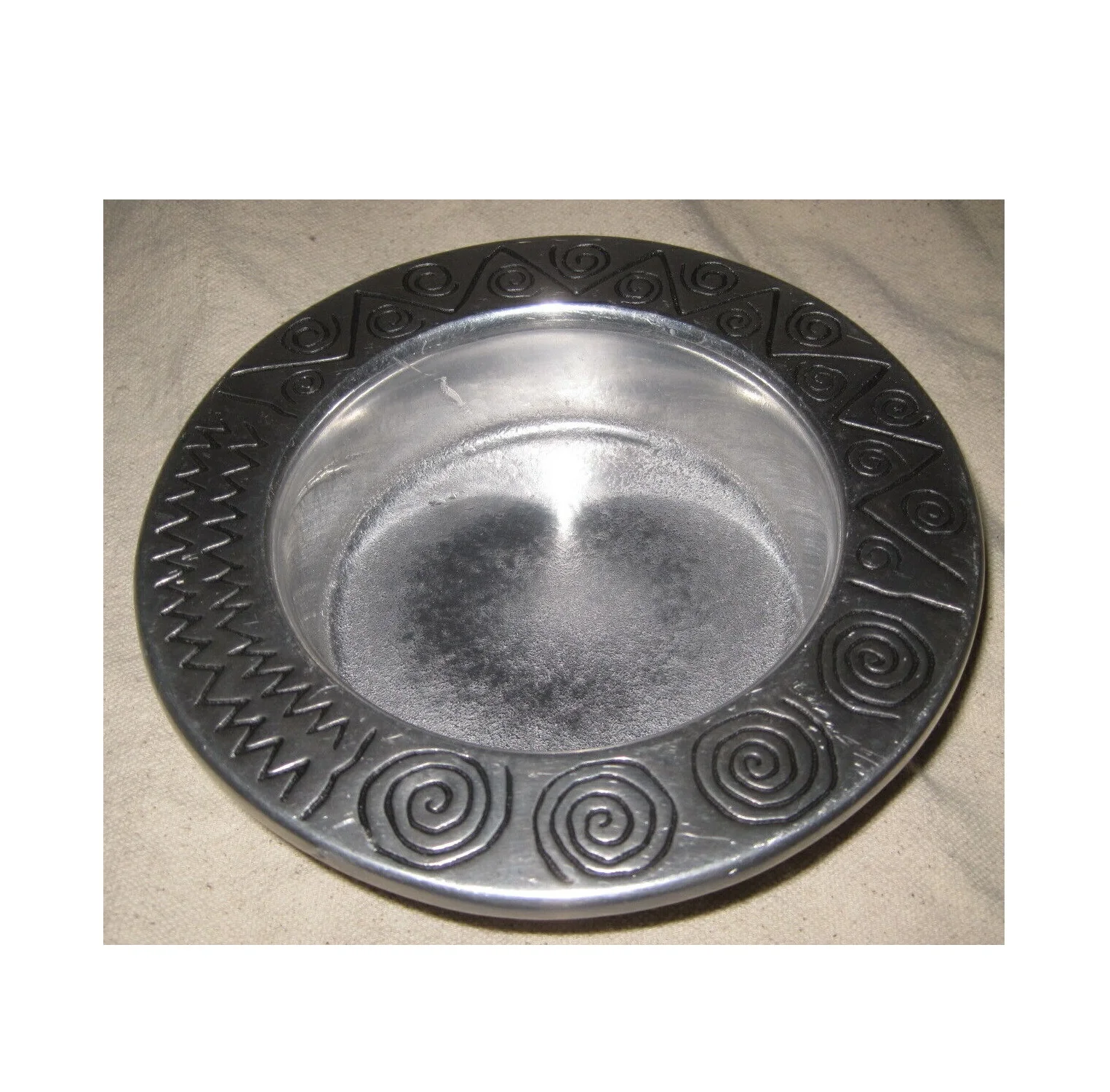 Latest Aluminum wine bottle coaster 100% Real Antique design Aluminum wine bottle coaster hot selling product