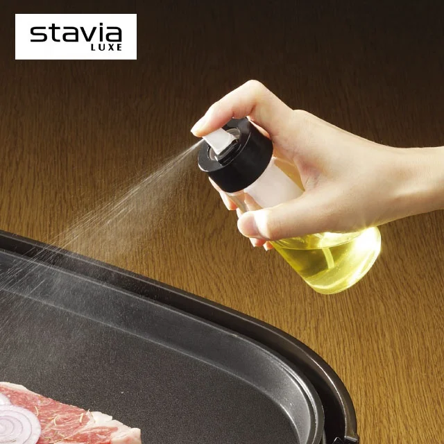 Manual and Functional oil spray bottle glass cruet with affordable prices